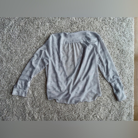 New York & Company long sleeve metallic & white blouse wrap front v neck size XL - Picture 3 of 6